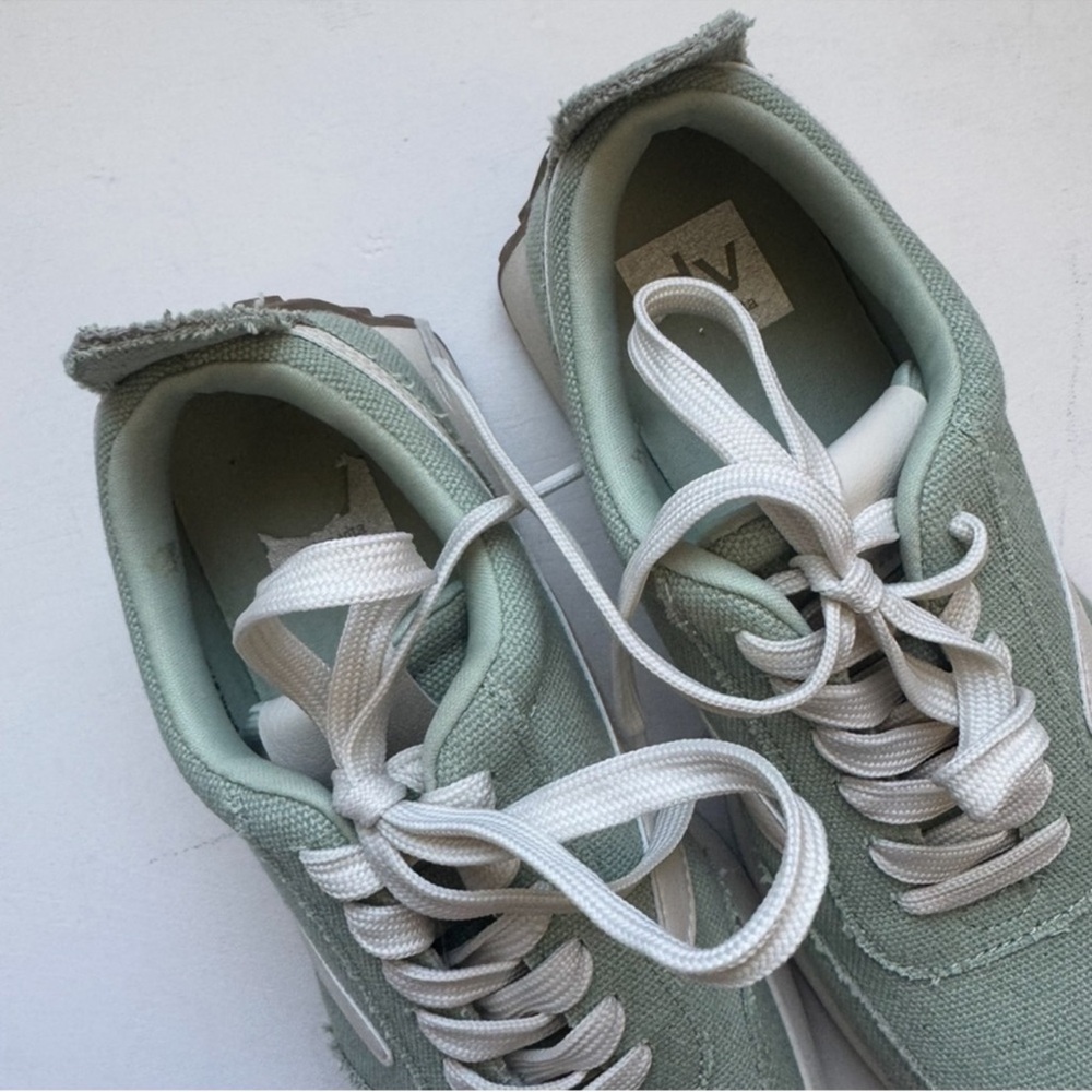 DV by Dolce Vita Braiden Sneakers - Picture 5 of 12